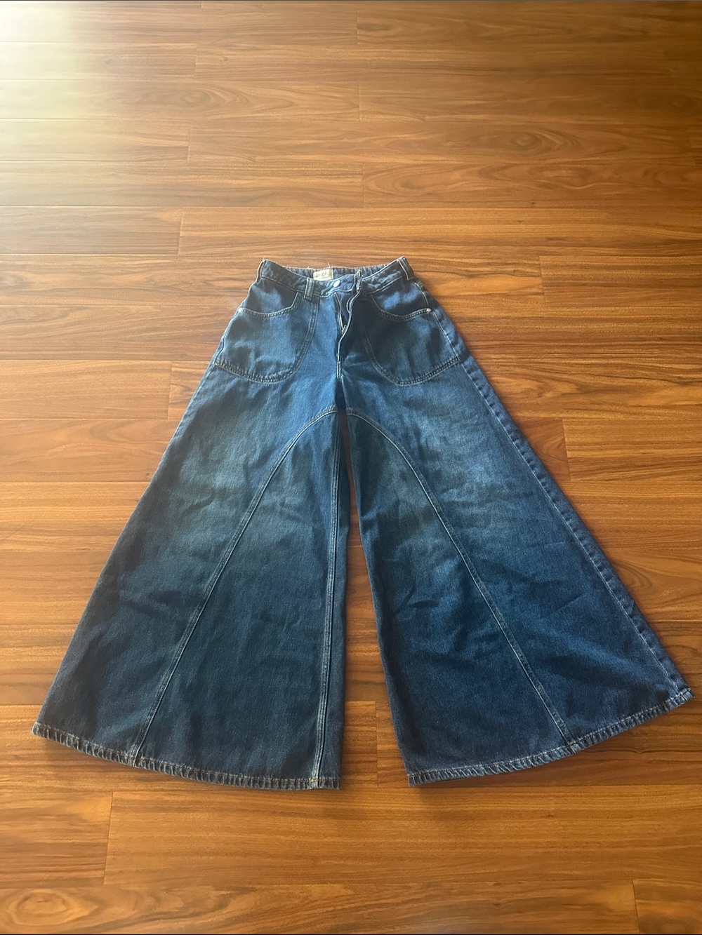 Pilcro Wide-Leg High-Rise Jeans — Blue Denim - Picture 6 of 8